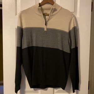 Men’s half zip sweater size M